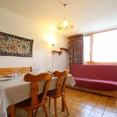 4 Personnes Avec Balcon Au Pied Des Pistes - A Val-cenis - Fr-1-508-160 Lanslevillard